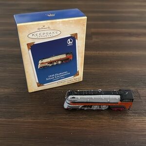 Hallmark Keepsake Ornament Lionel Train 2004 Collector’s Series #9